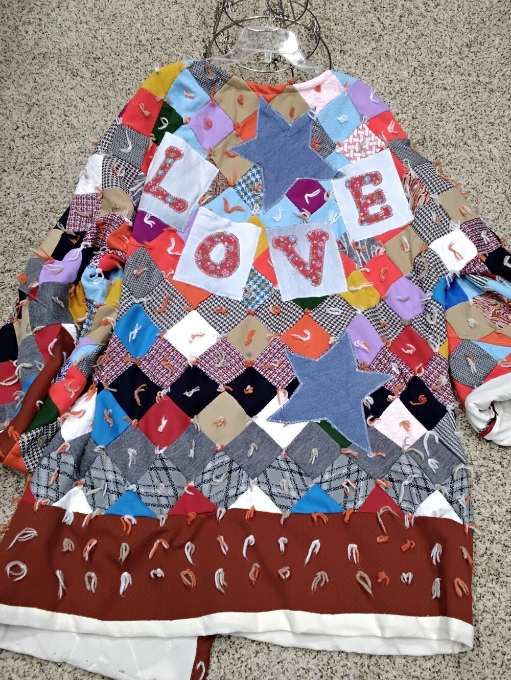 4023 Size XL Quilt Pattern Polyester Fabric Patchwork 'LOVE' Star Patch Tunic